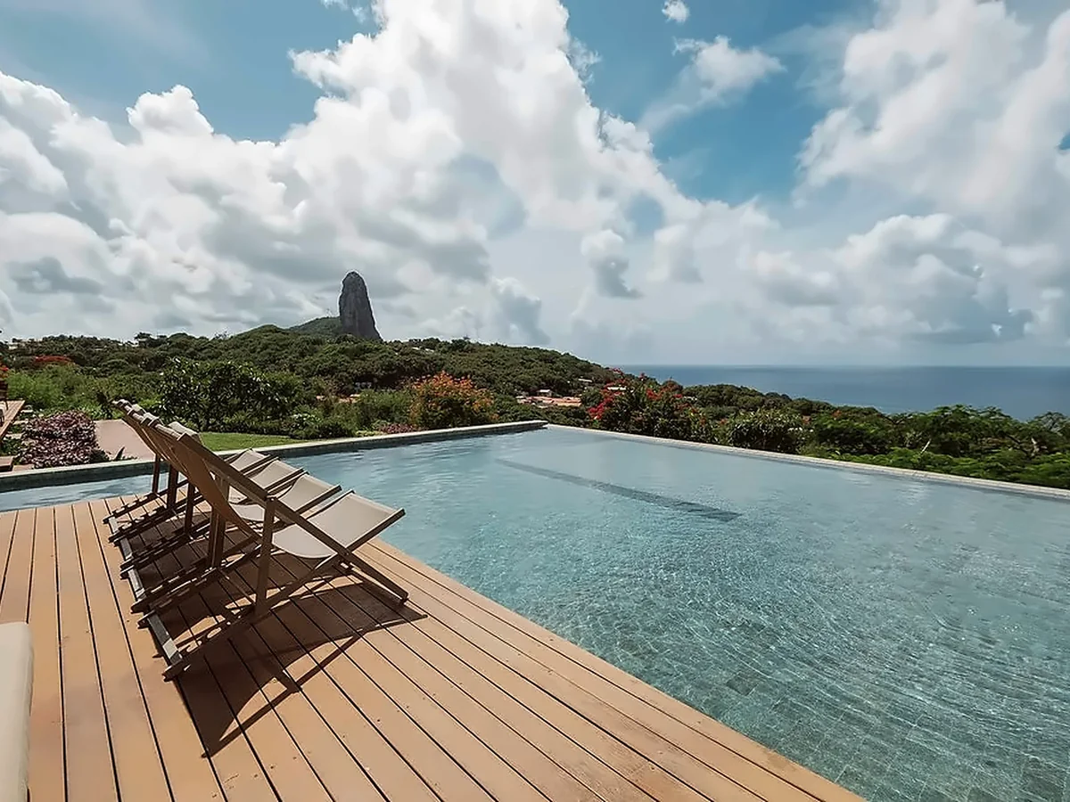 Swimming pool overlooking Fernando de Noronha at Colina Pousada Spa