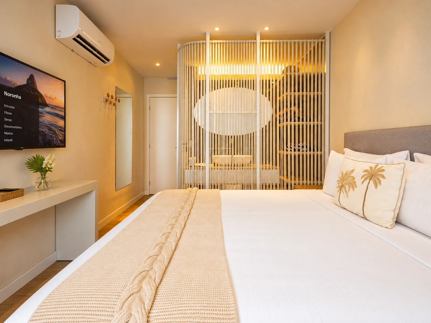 Noronha Paraíso Standard Apartment bedroom and bed